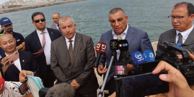 خلال زيارته لمقاطع من مشروع السكة الحديدية  بتندوف :جلاوي يؤكد على ضرورة إنجاز مقاطع مشروع الخط المنجمي بشار-تندوف في آجالها